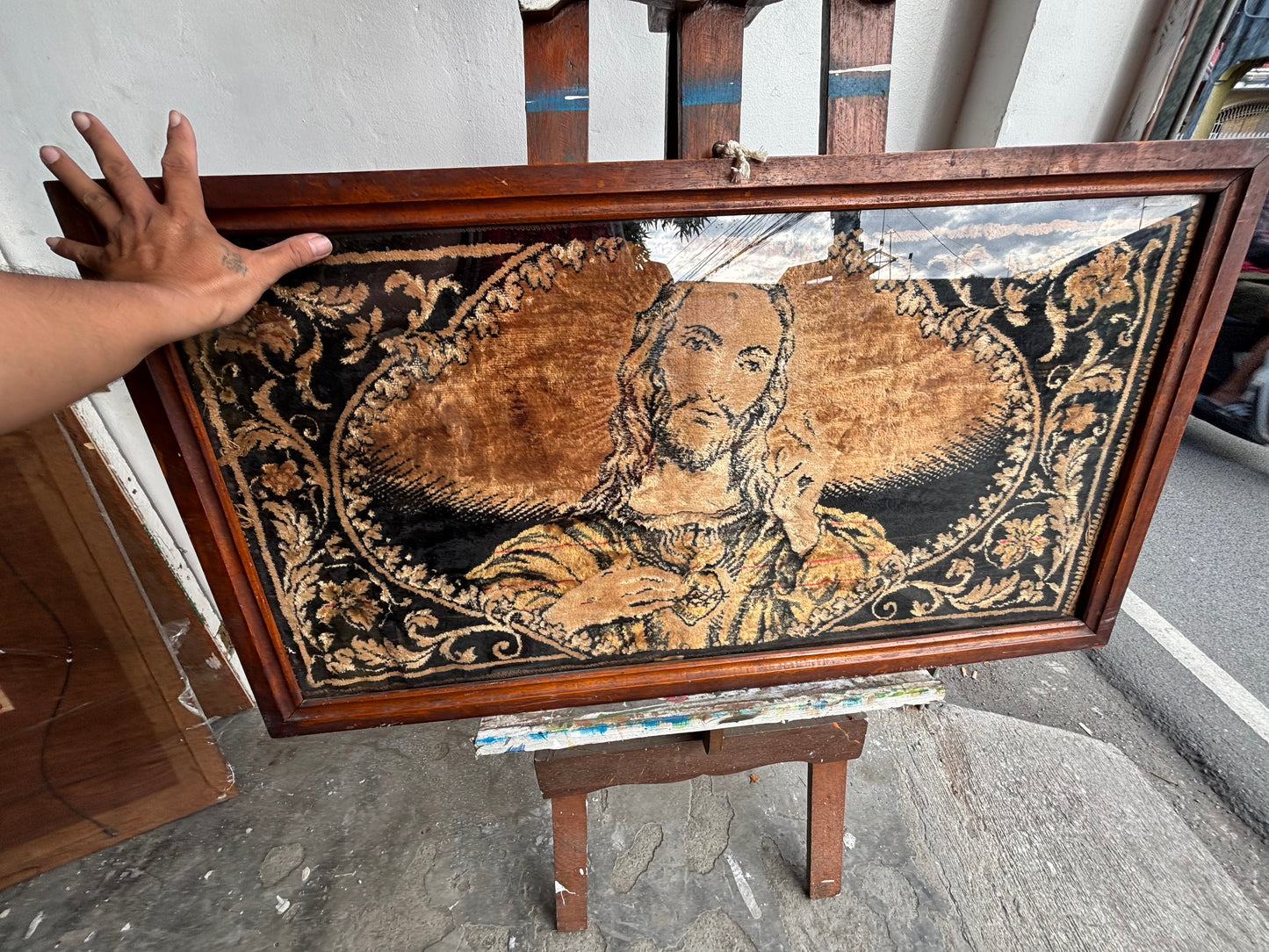 COD for Metro Manila & near by Provinces , Old Christ the King Carpet wall display narra wood frame